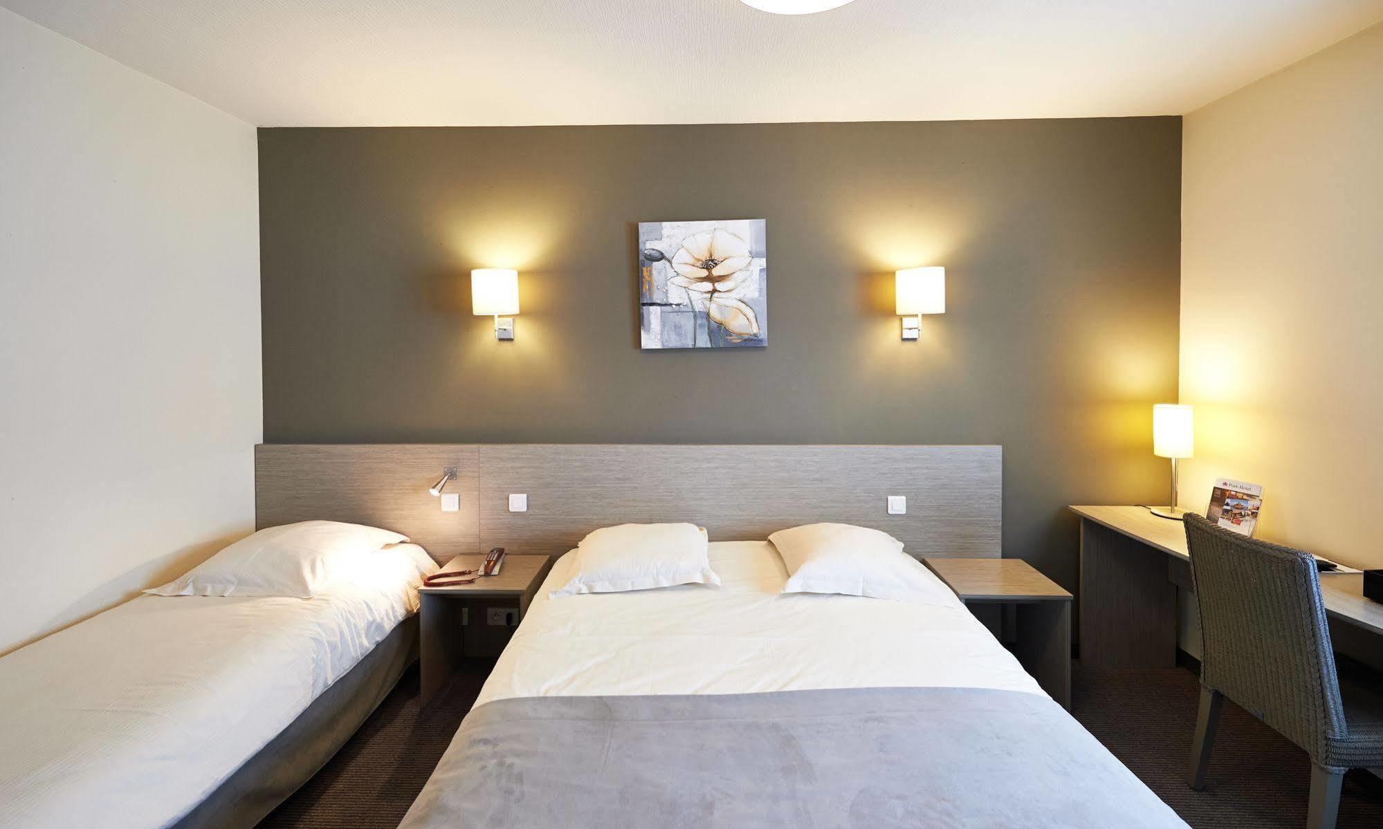Park Hotel & Appartements Cholet Exterior photo